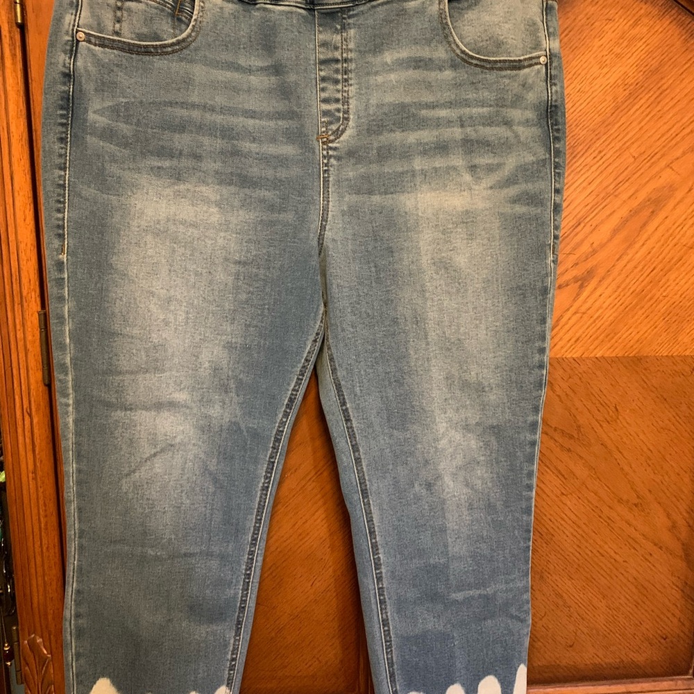 Light color jean with white bottom